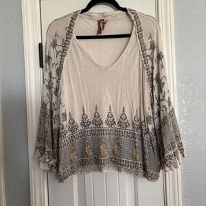 Free People Boho Bell Sleeve Blouse M Cream Medallion V-Neck Top